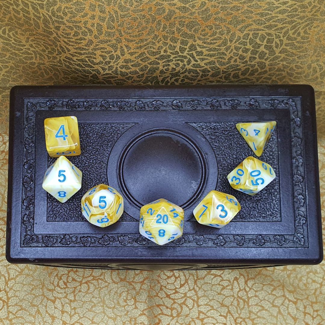 Infinite Fort - Banana Marble D&D Acrylic Dice Set