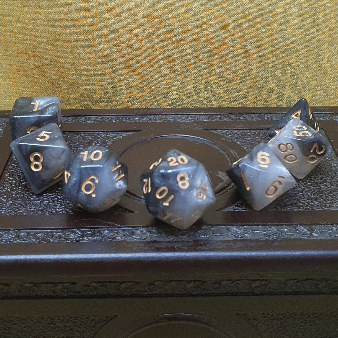 Infinite Fort - Dwarfhome D&D Acrylic Dice Set